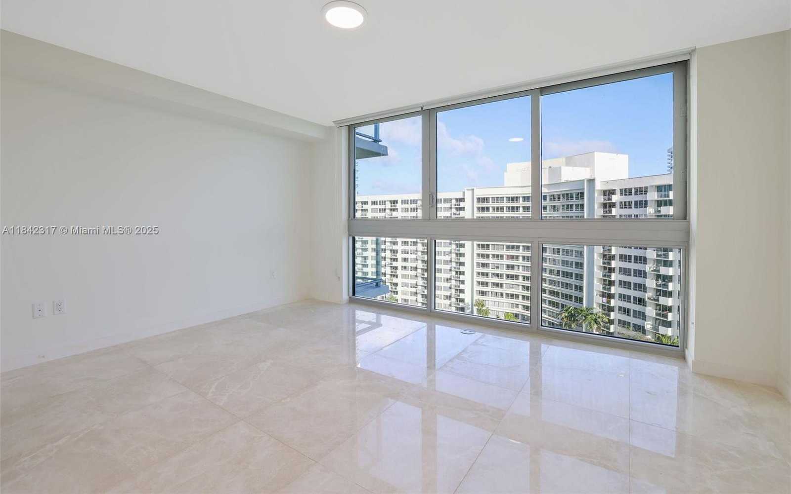 Small Image of 1500 BAY RD #PH - N1416, Miami Beach Number 18