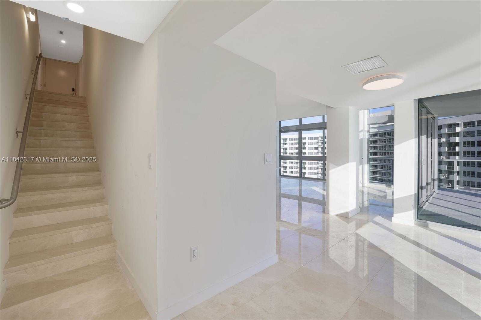 Small Image of 1500 BAY RD #PH - N1416, Miami Beach Number 23