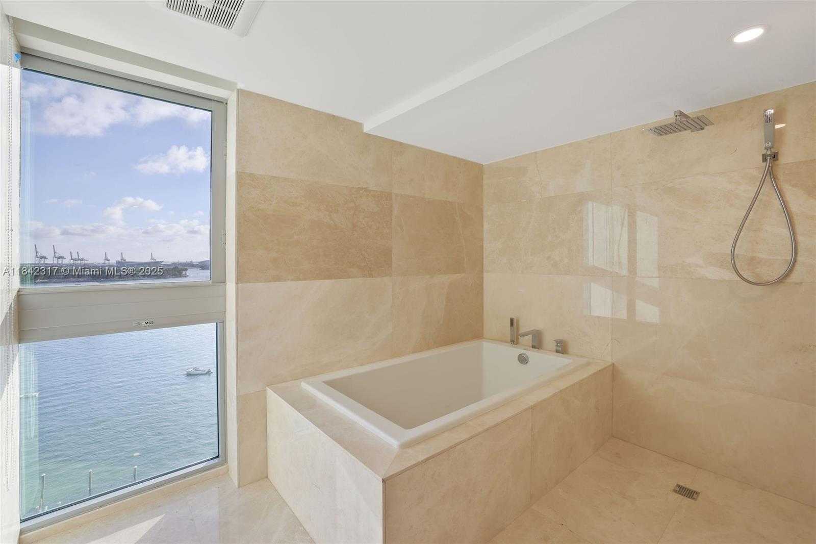 Small Image of 1500 BAY RD #PH - N1416, Miami Beach Number 31