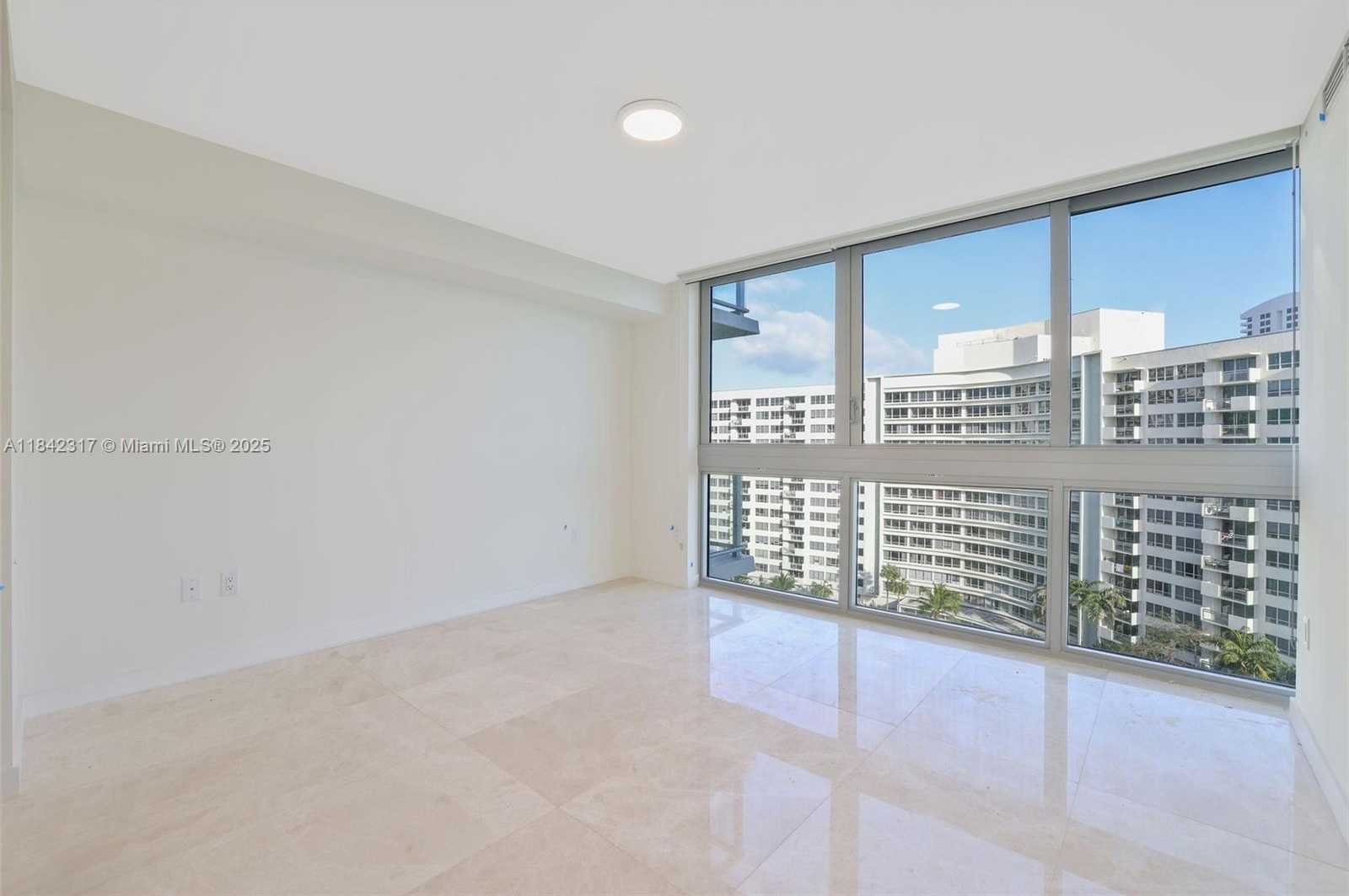 Small Image of 1500 BAY RD #PH - N1416, Miami Beach Number 38