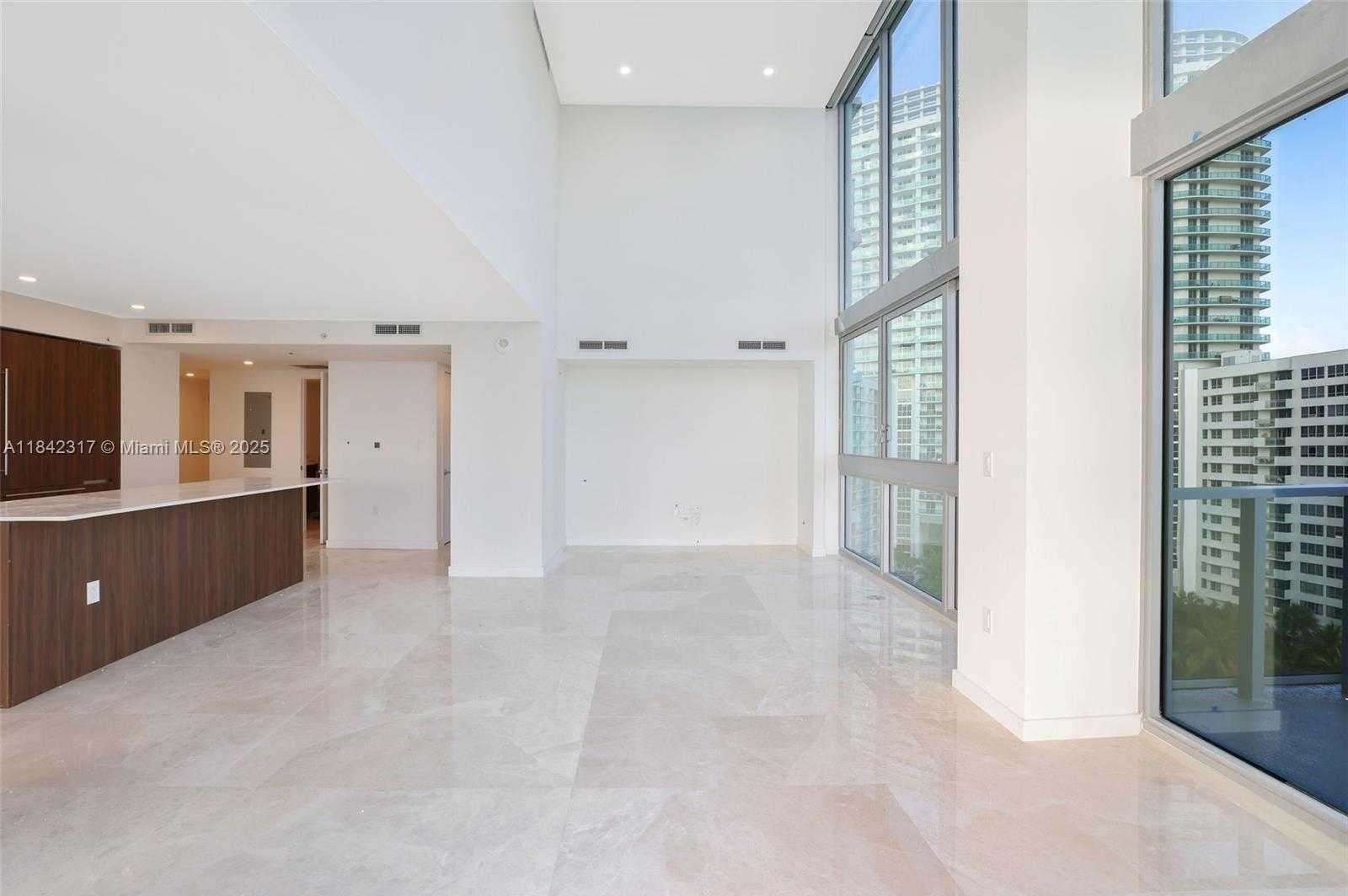 Small Image of 1500 BAY RD #PH - N1416, Miami Beach Number 8