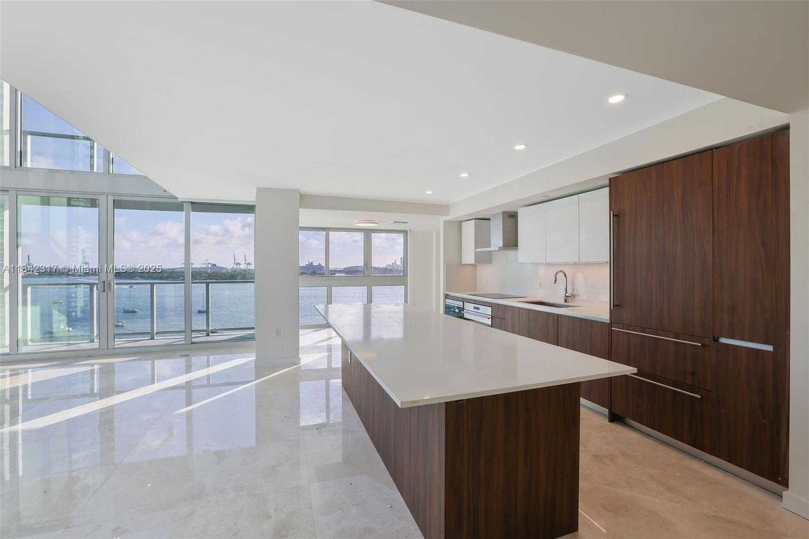 Small Image of 1500 BAY RD #PH - N1416, Miami Beach Number 9