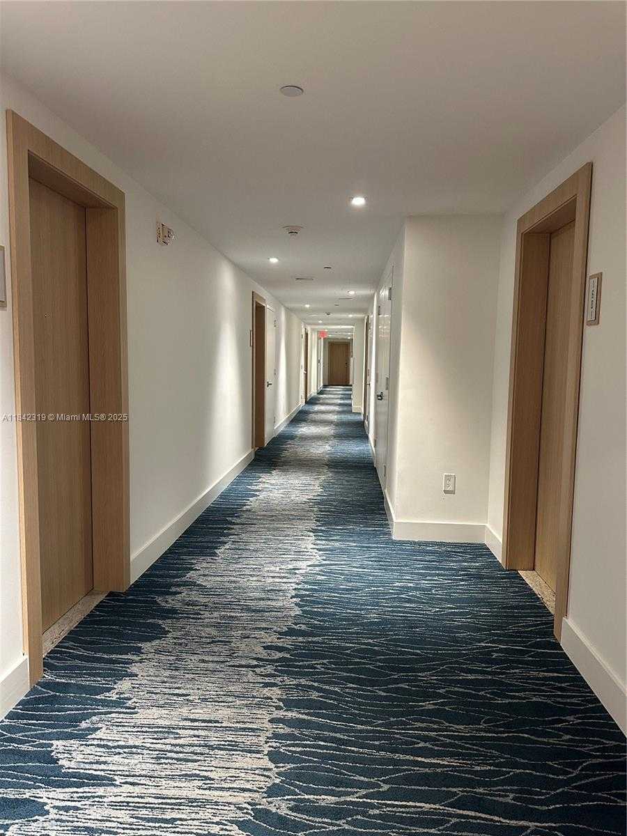 Small Image of 90 SOUTH WEST 3RD ST #1604, Miami Number 16
