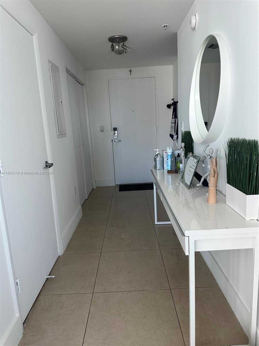 Small Image of 90 SOUTH WEST 3RD ST #1604, Miami Number 18