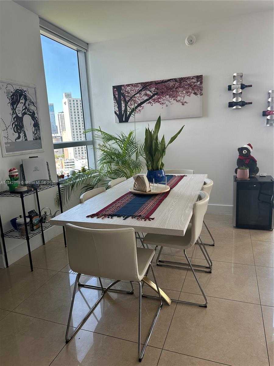 Small Image of 90 SOUTH WEST 3RD ST #1604, Miami Number 19