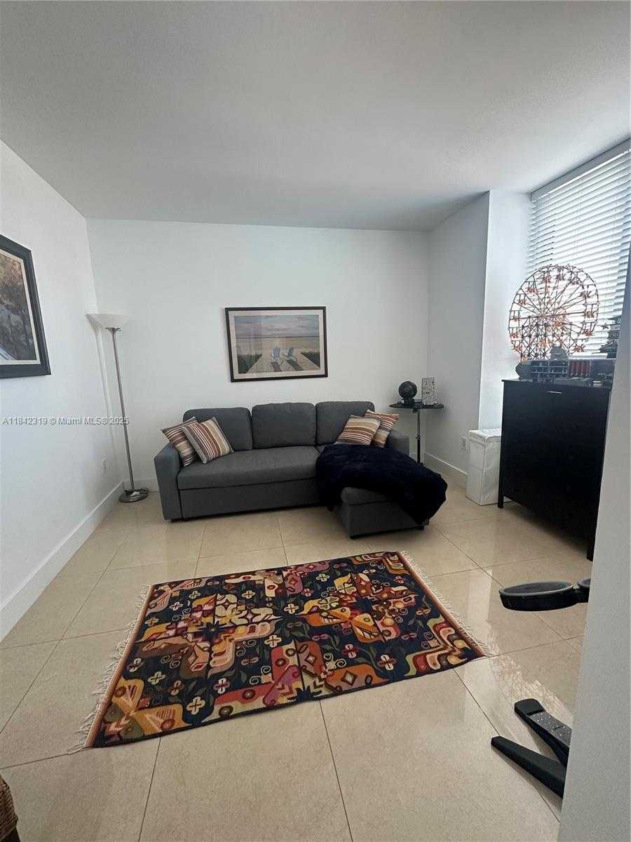 Small Image of 90 SOUTH WEST 3RD ST #1604, Miami Number 31