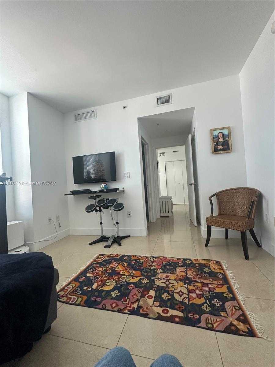Small Image of 90 SOUTH WEST 3RD ST #1604, Miami Number 32