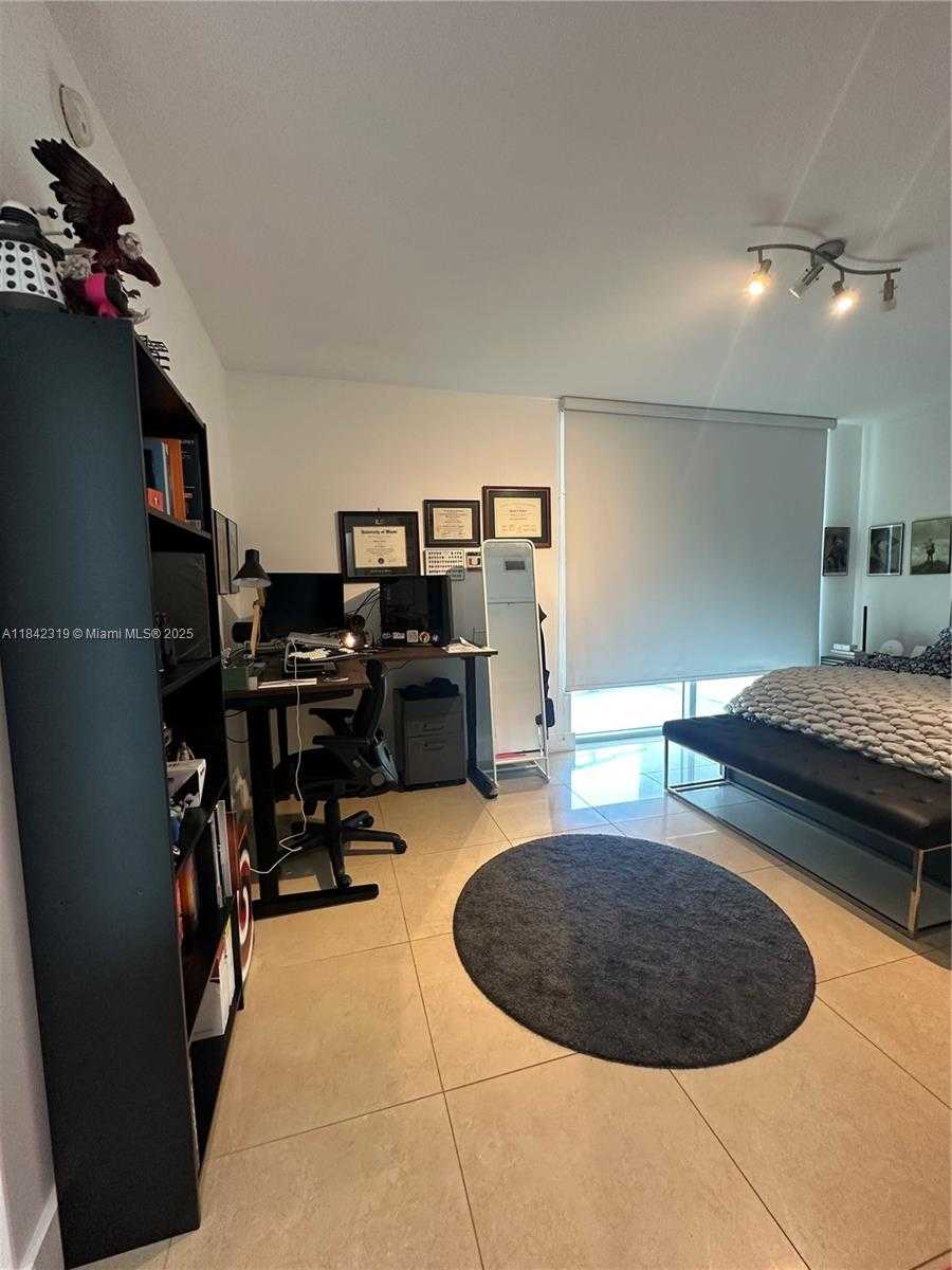 Small Image of 90 SOUTH WEST 3RD ST #1604, Miami Number 35
