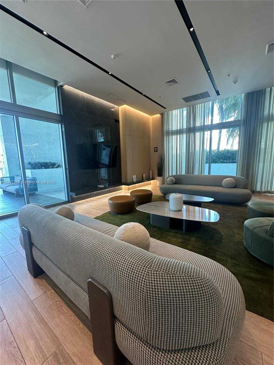 Small Image of 90 SOUTH WEST 3RD ST #1604, Miami Number 7
