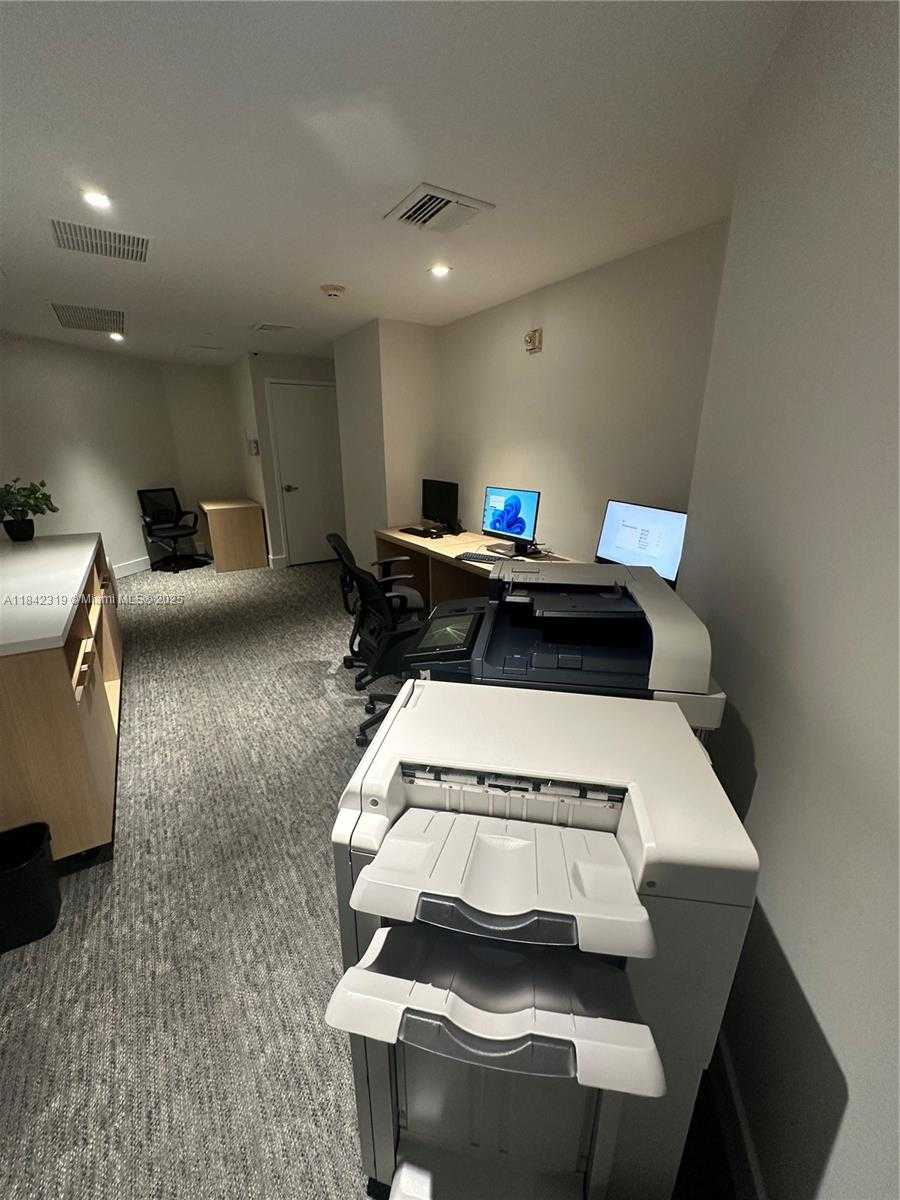 Small Image of 90 SOUTH WEST 3RD ST #1604, Miami Number 8