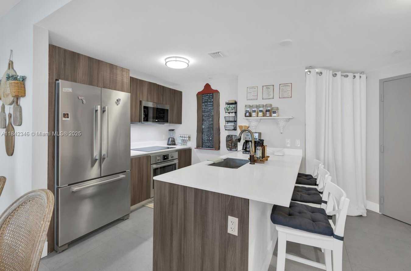 Small Image of 488 NORTH EAST 18TH ST #2511, Miami Number 7