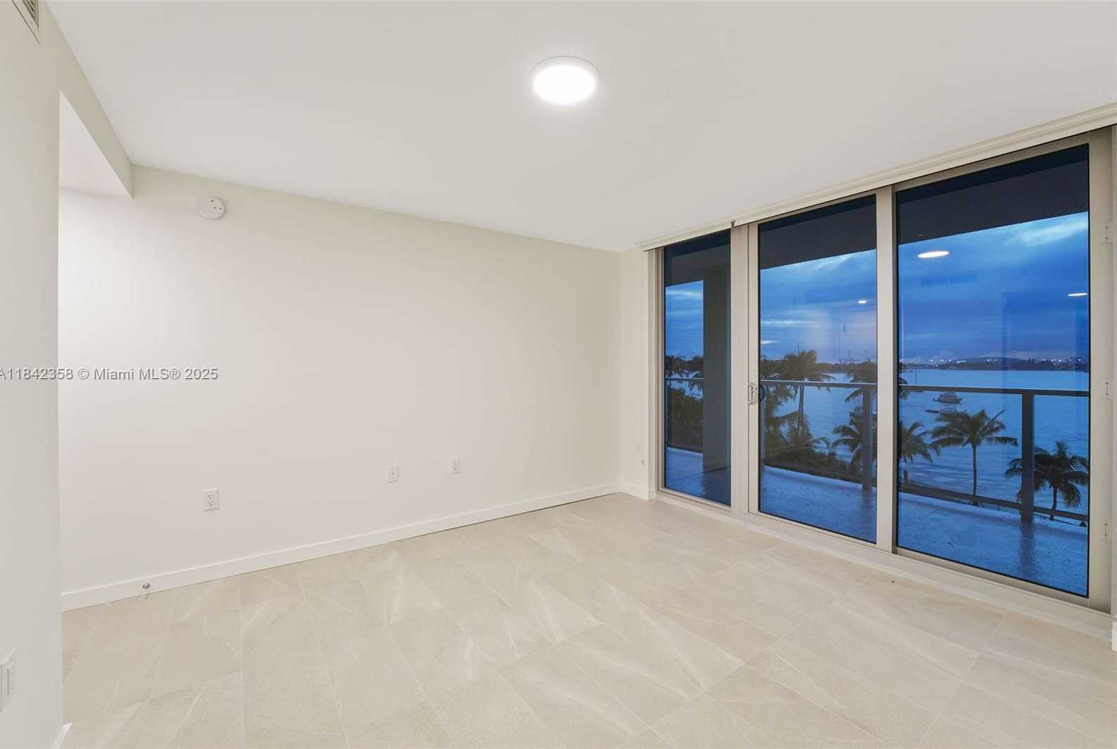 Small Image of 1500 BAY RD #N-0302, Miami Beach Number 21