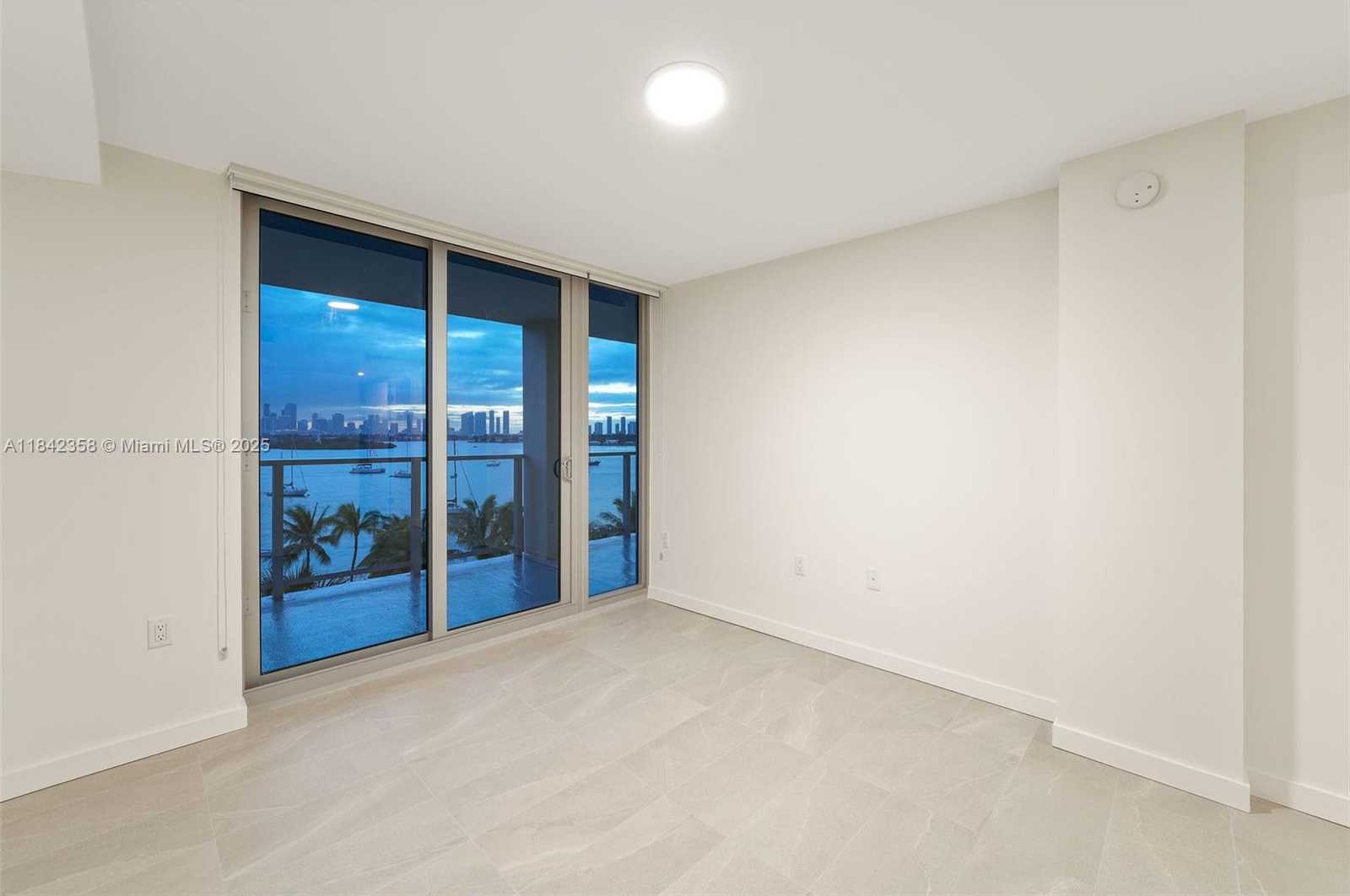 Small Image of 1500 BAY RD #N-0302, Miami Beach Number 22