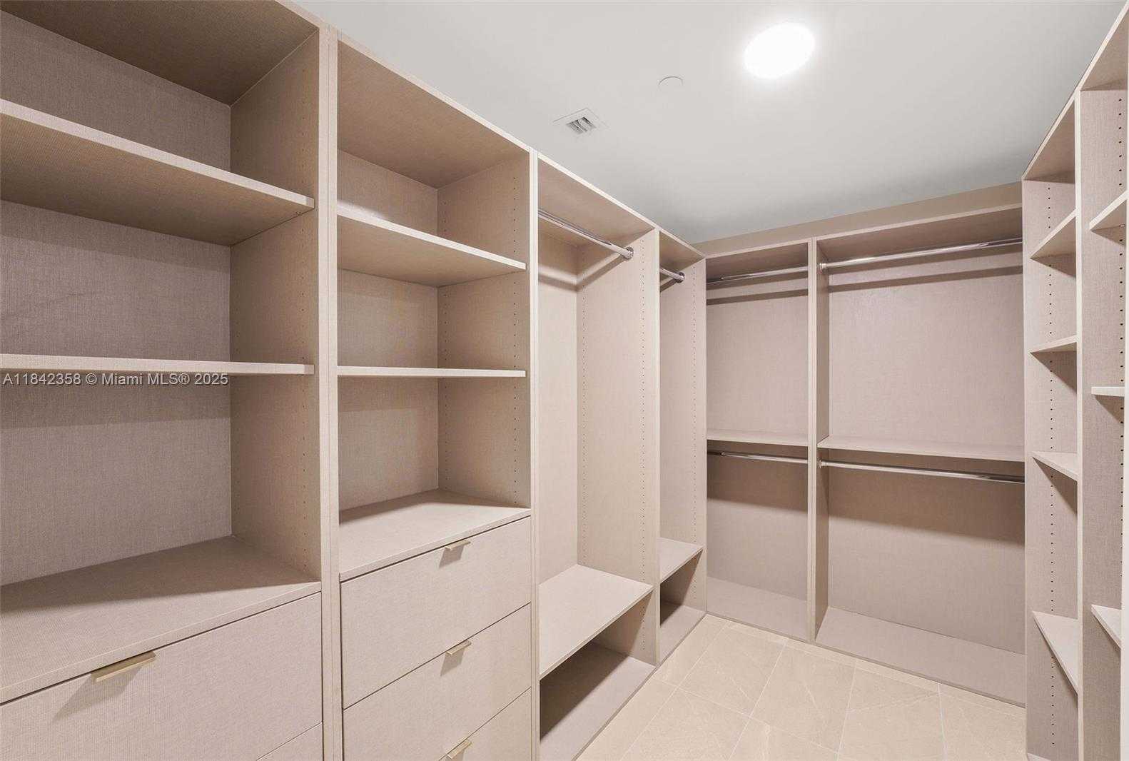 Small Image of 1500 BAY RD #N-0302, Miami Beach Number 31