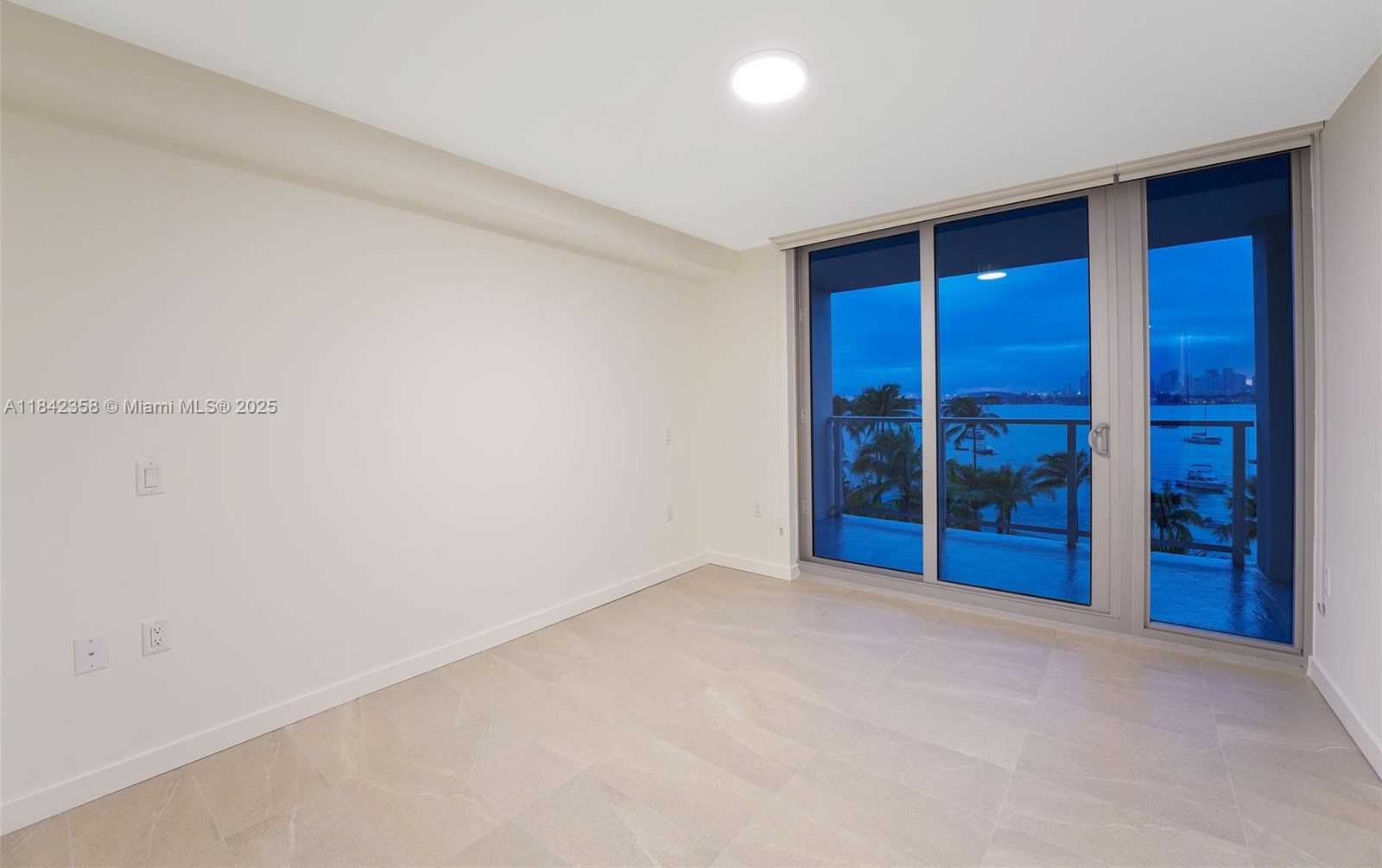 Small Image of 1500 BAY RD #N-0302, Miami Beach Number 32