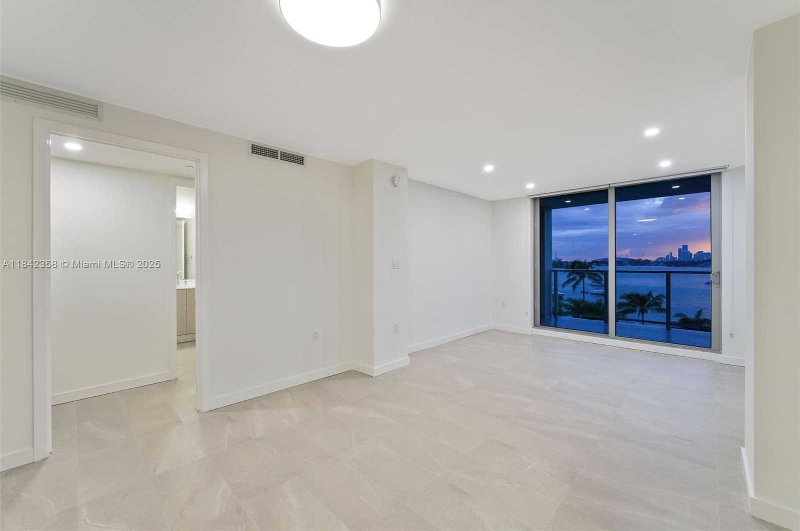 Small Image of 1500 BAY RD #N-0302, Miami Beach Number 7