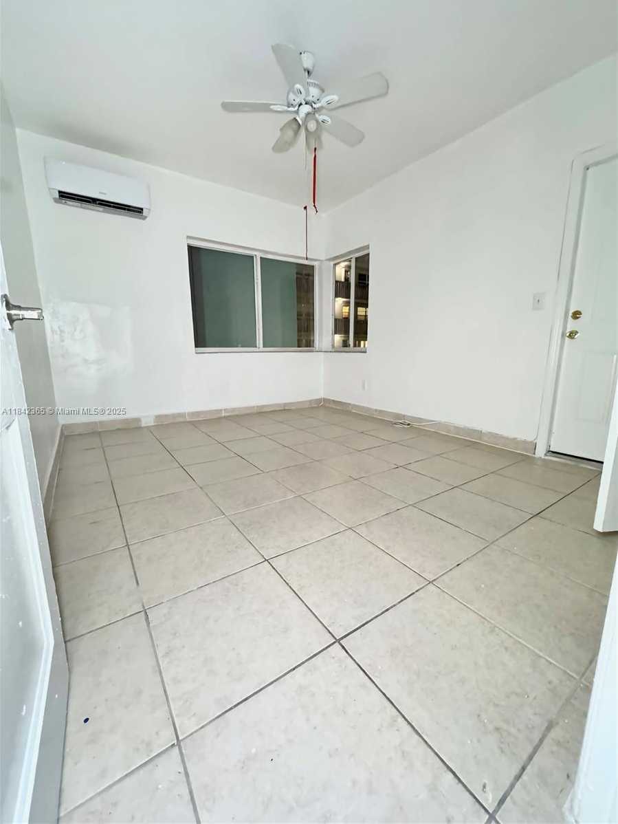 Small Image of 7629 DICKENS AVE #8, Miami Beach Number 10
