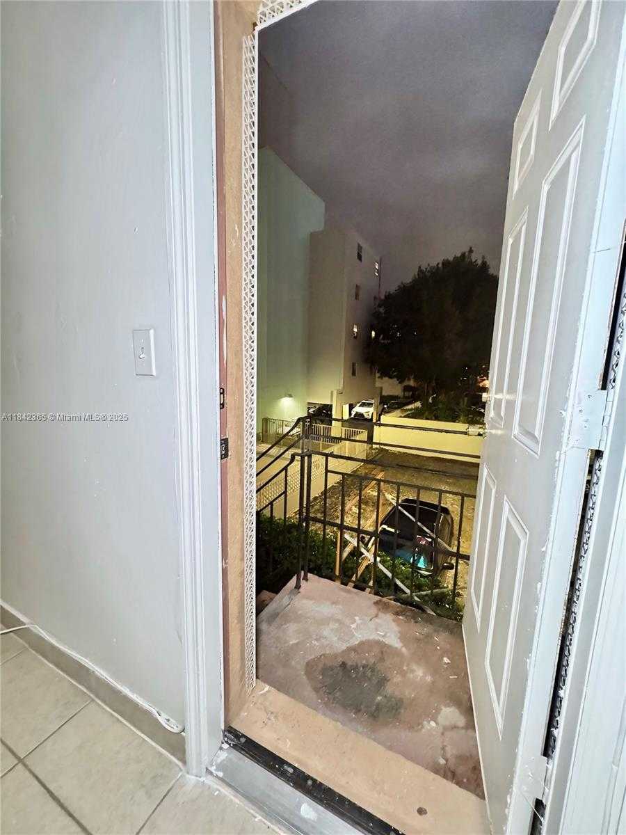 Small Image of 7629 DICKENS AVE #8, Miami Beach Number 7