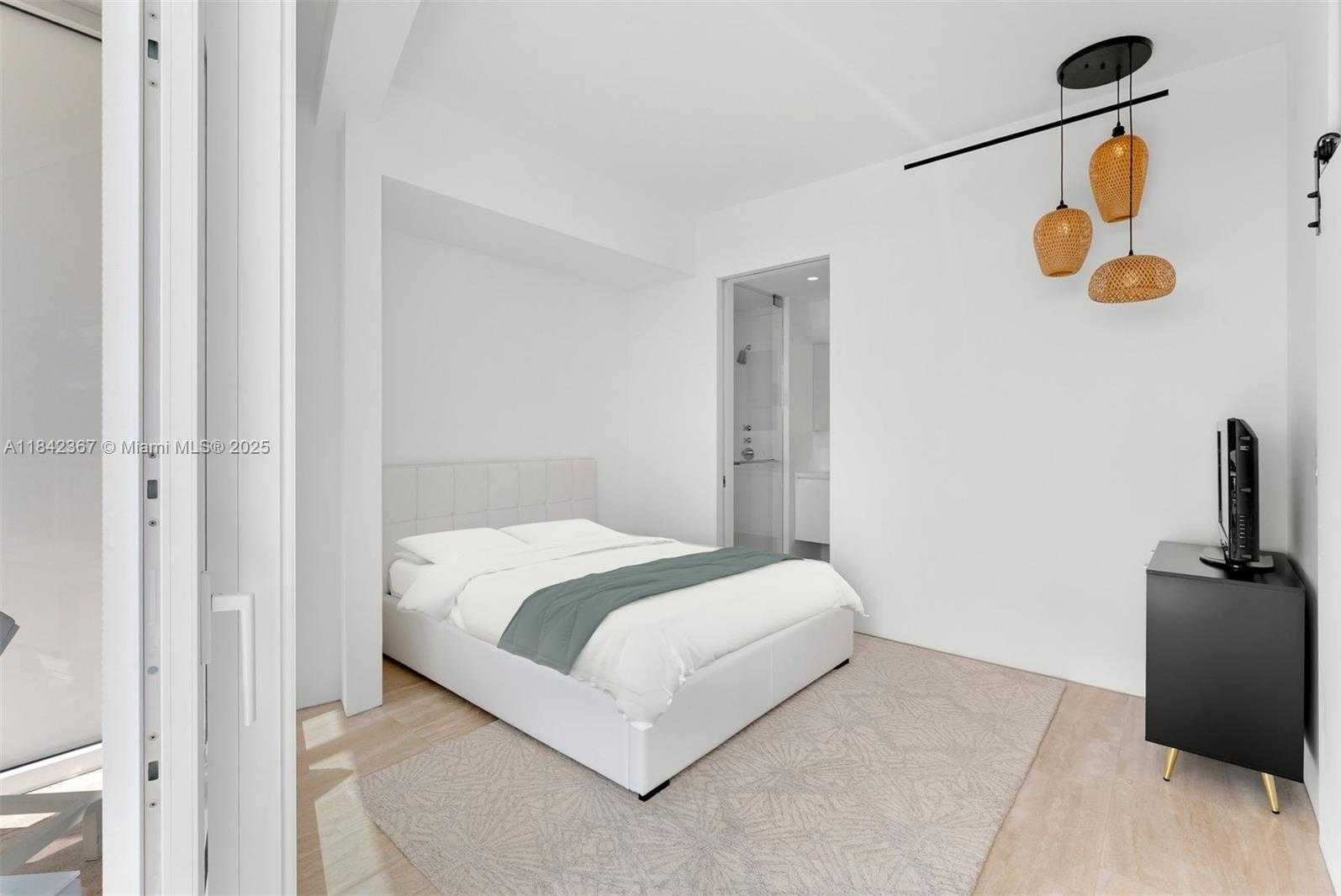 Small Image of 9001 COLLINS AVE #S-406, Surfside Number 16