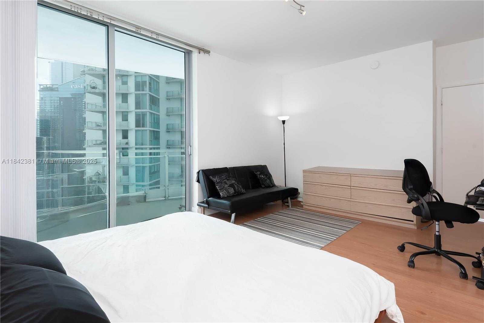 Small Image of 90 SOUTH WEST 3RD ST #2113, Miami Number 16