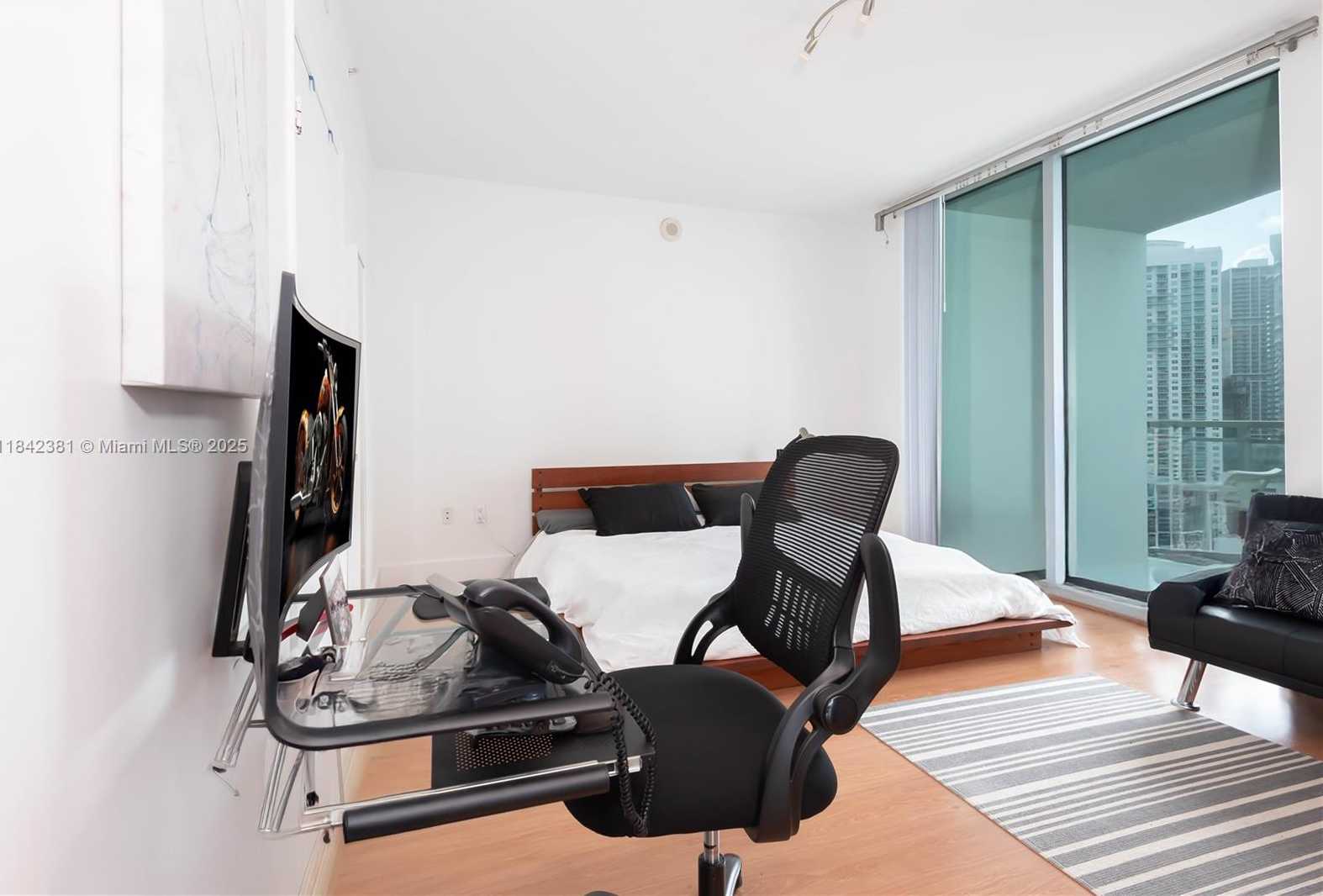 Small Image of 90 SOUTH WEST 3RD ST #2113, Miami Number 17