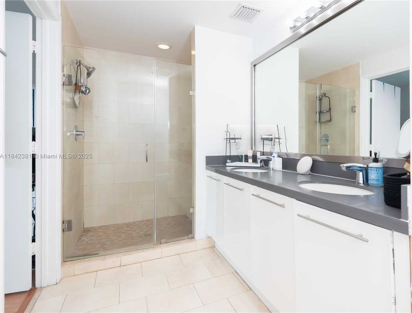 Small Image of 90 SOUTH WEST 3RD ST #2113, Miami Number 20