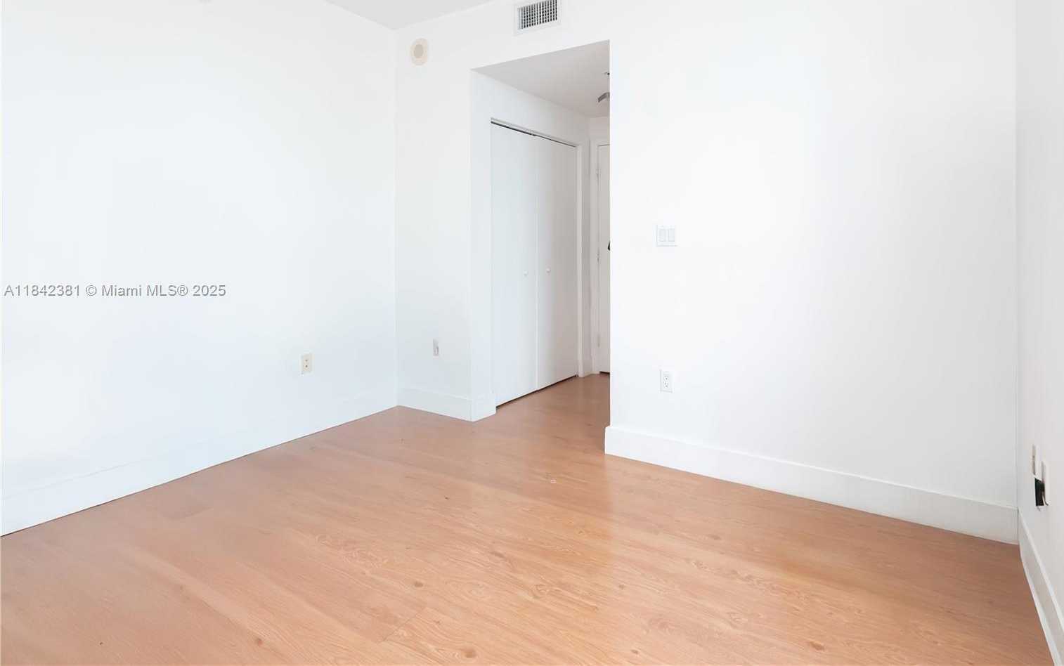 Small Image of 90 SOUTH WEST 3RD ST #2113, Miami Number 21