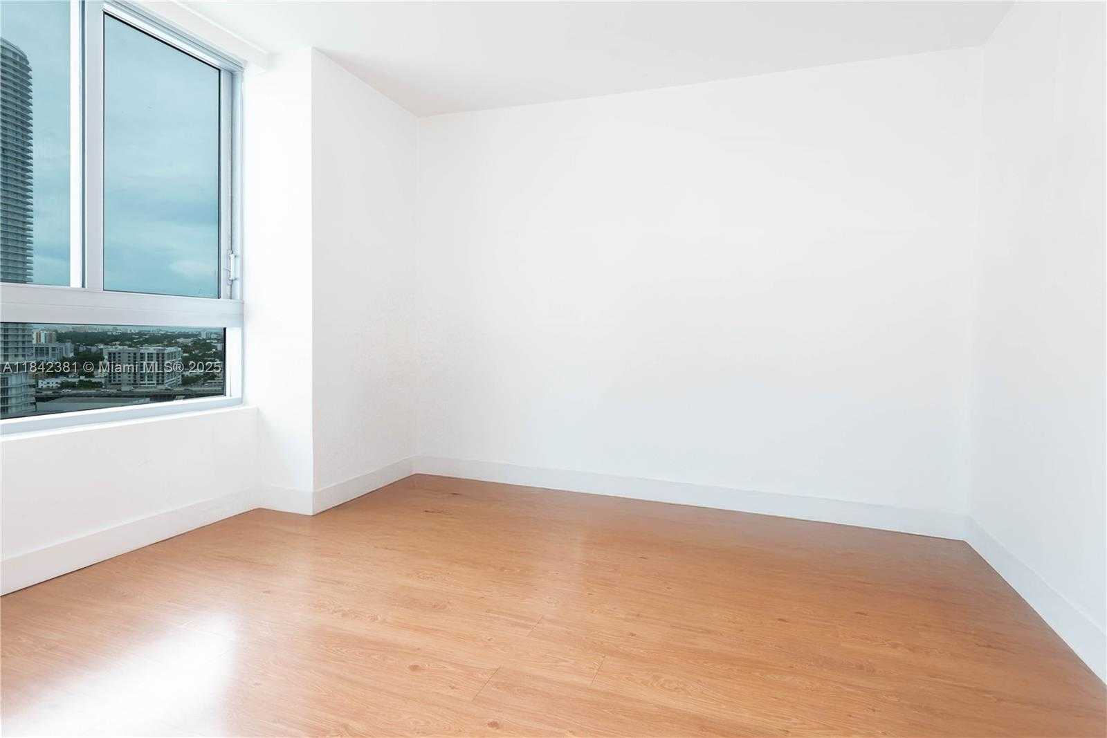 Small Image of 90 SOUTH WEST 3RD ST #2113, Miami Number 23
