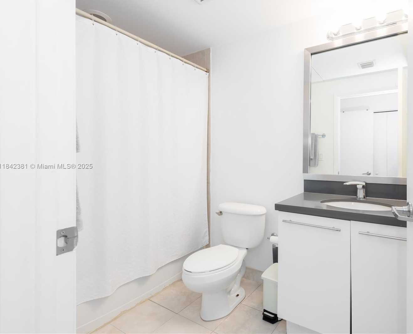 Small Image of 90 SOUTH WEST 3RD ST #2113, Miami Number 25