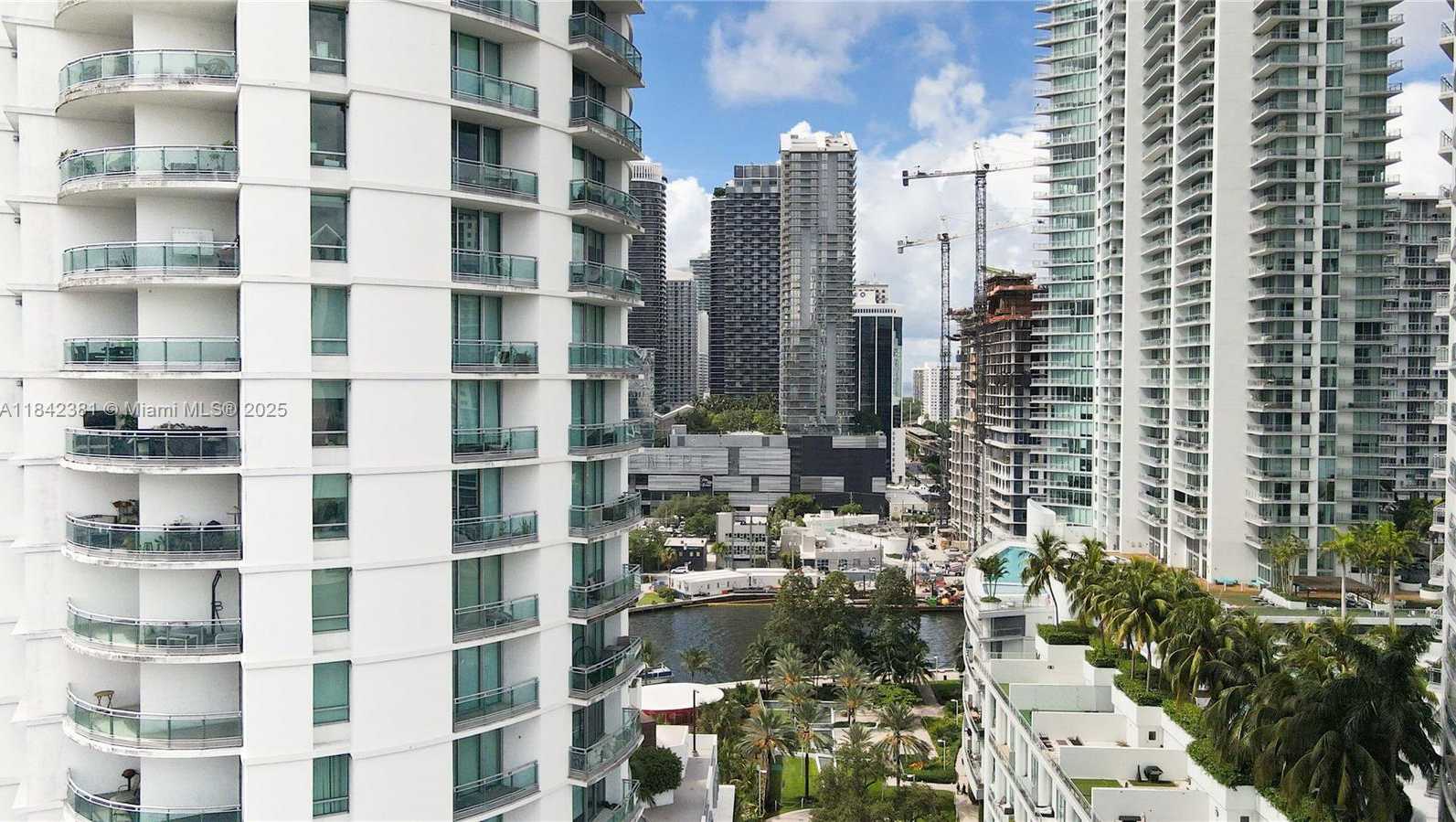 Small Image of 90 SOUTH WEST 3RD ST #2113, Miami Number 35