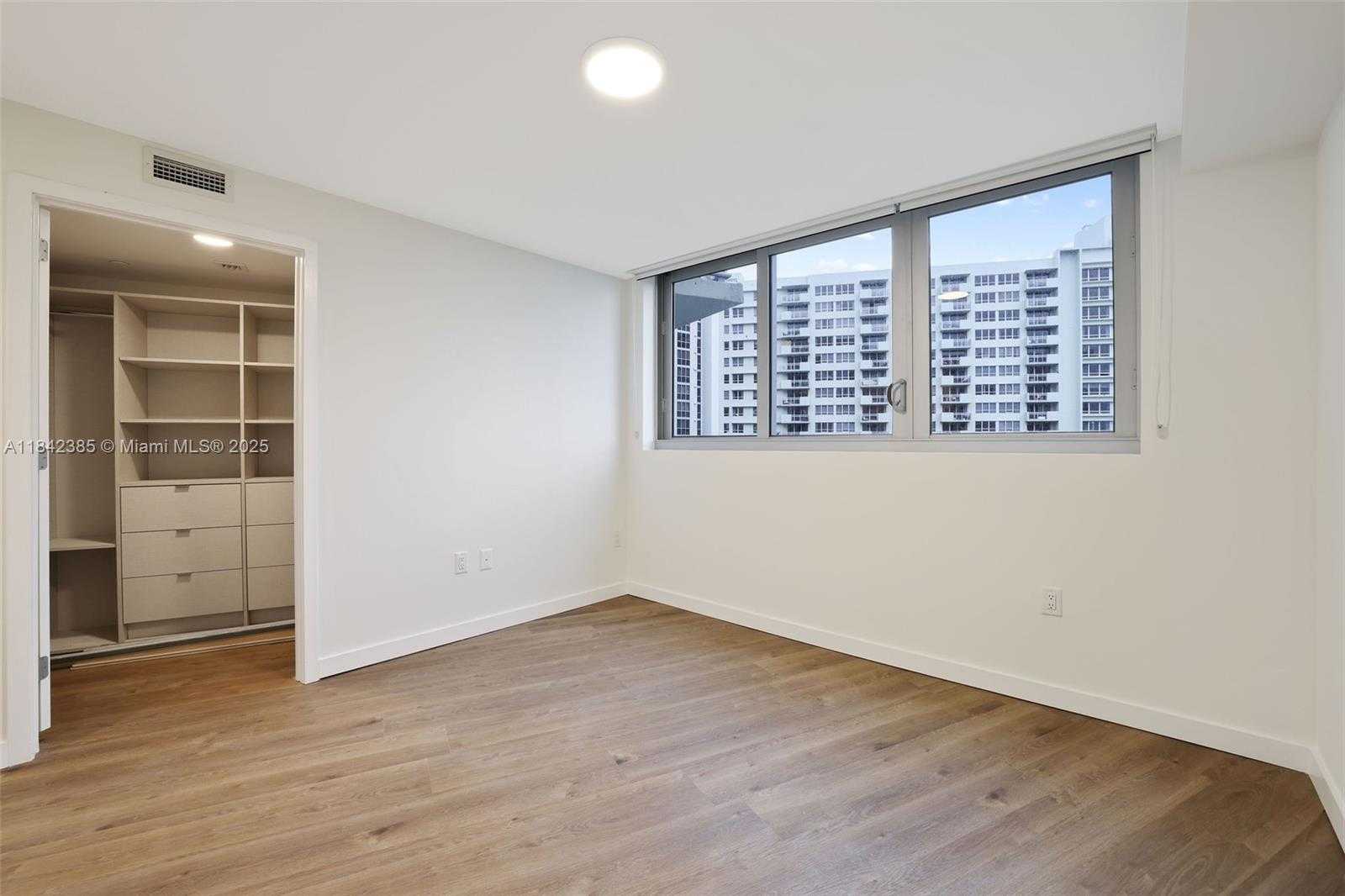 Small Image of 1500 BAY RD #N-0323, Miami Beach Number 18