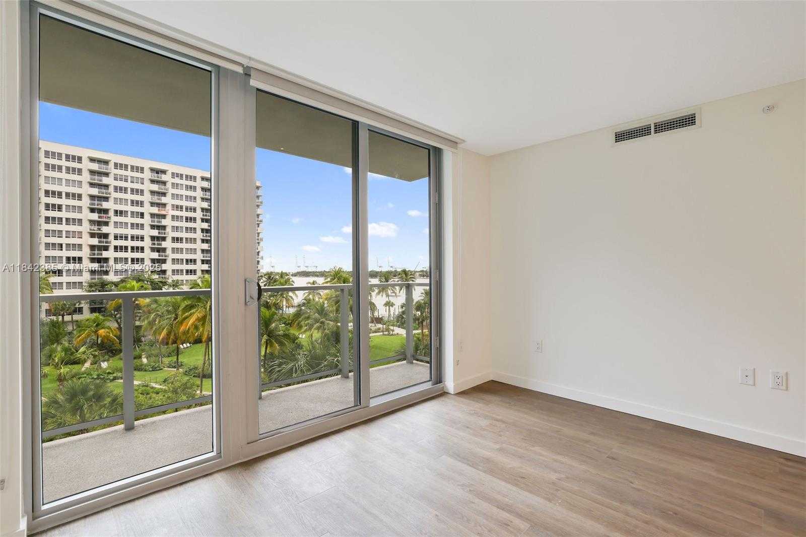 Small Image of 1500 BAY RD #N-0323, Miami Beach Number 7