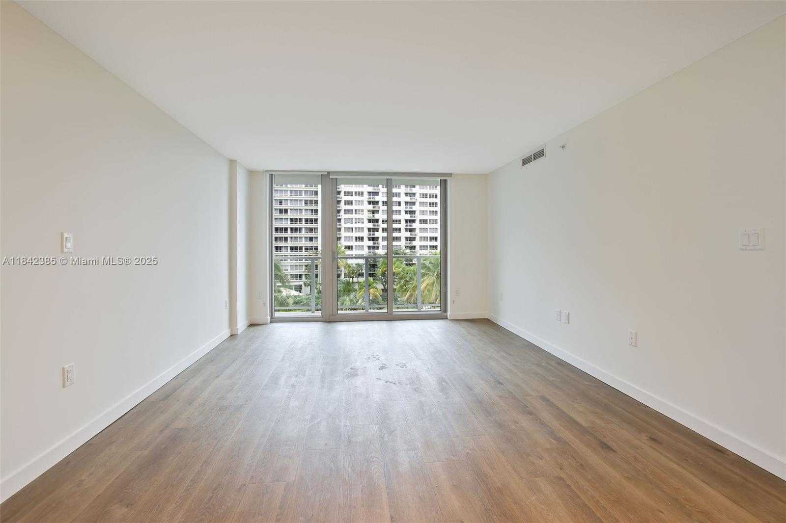 Small Image of 1500 BAY RD #N-0323, Miami Beach Number 8