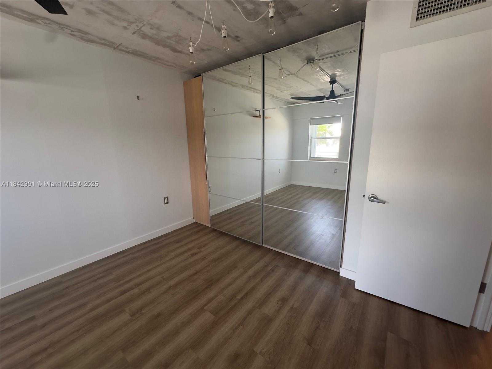 Small Image of 1545 EUCLID AVE #4J, Miami Beach Number 10