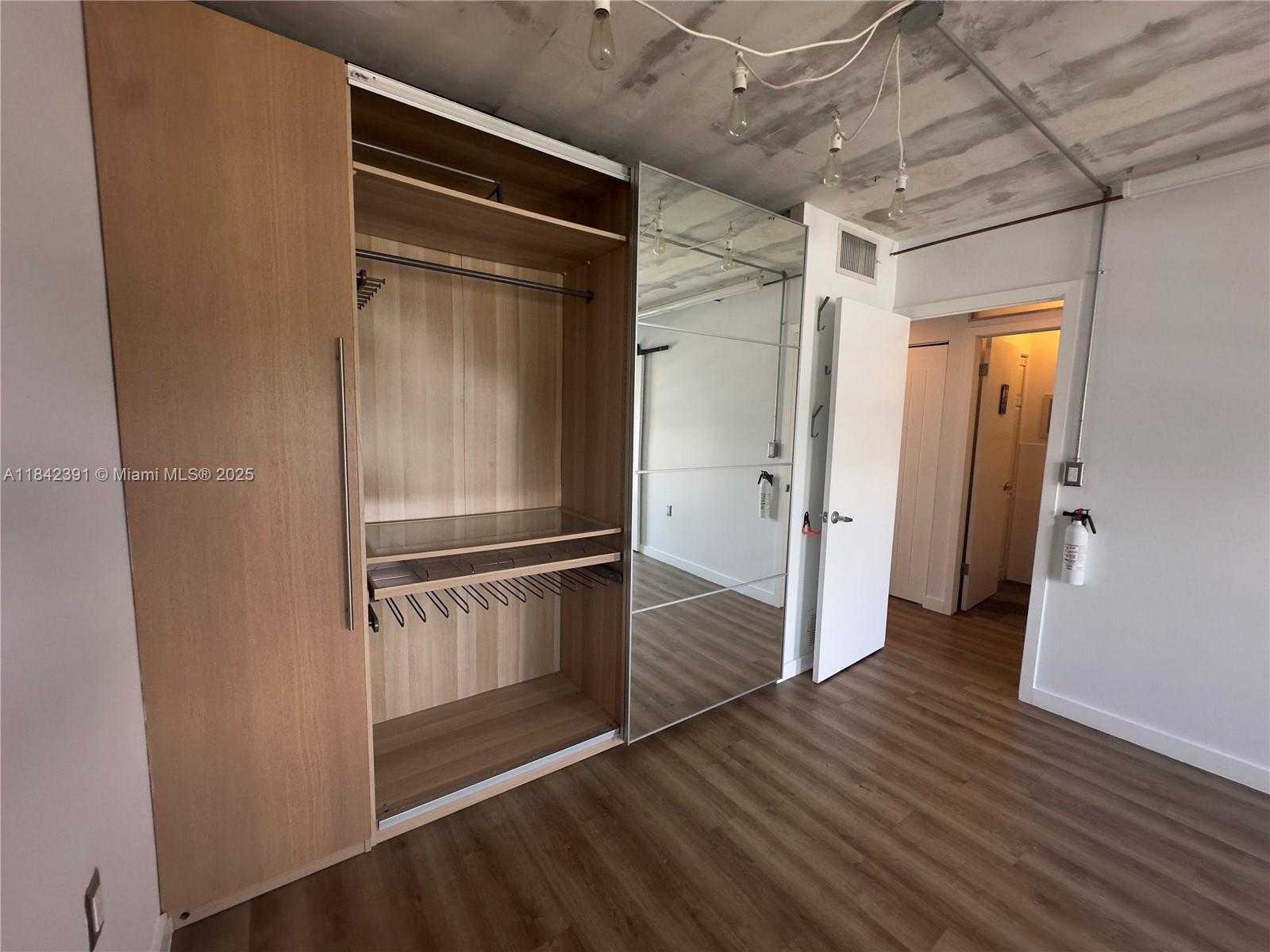 Small Image of 1545 EUCLID AVE #4J, Miami Beach Number 11