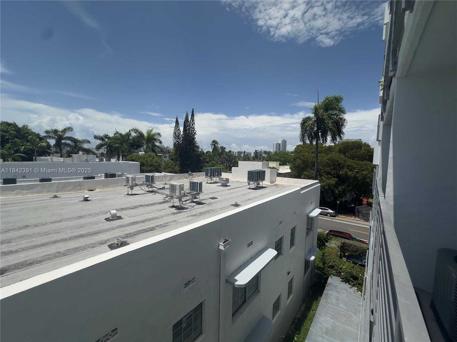 Small Image of 1545 EUCLID AVE #4J, Miami Beach Number 12