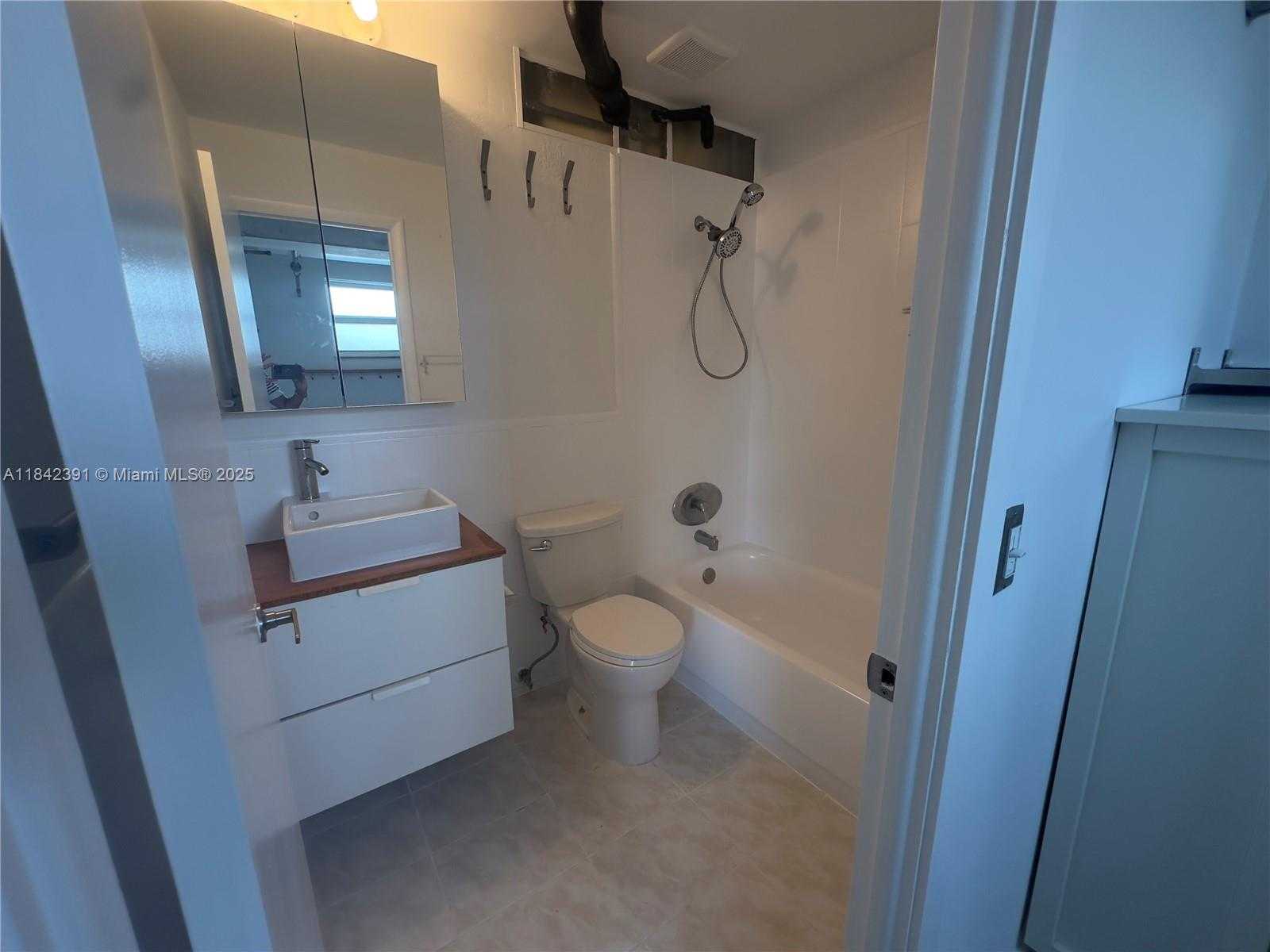 Small Image of 1545 EUCLID AVE #4J, Miami Beach Number 14
