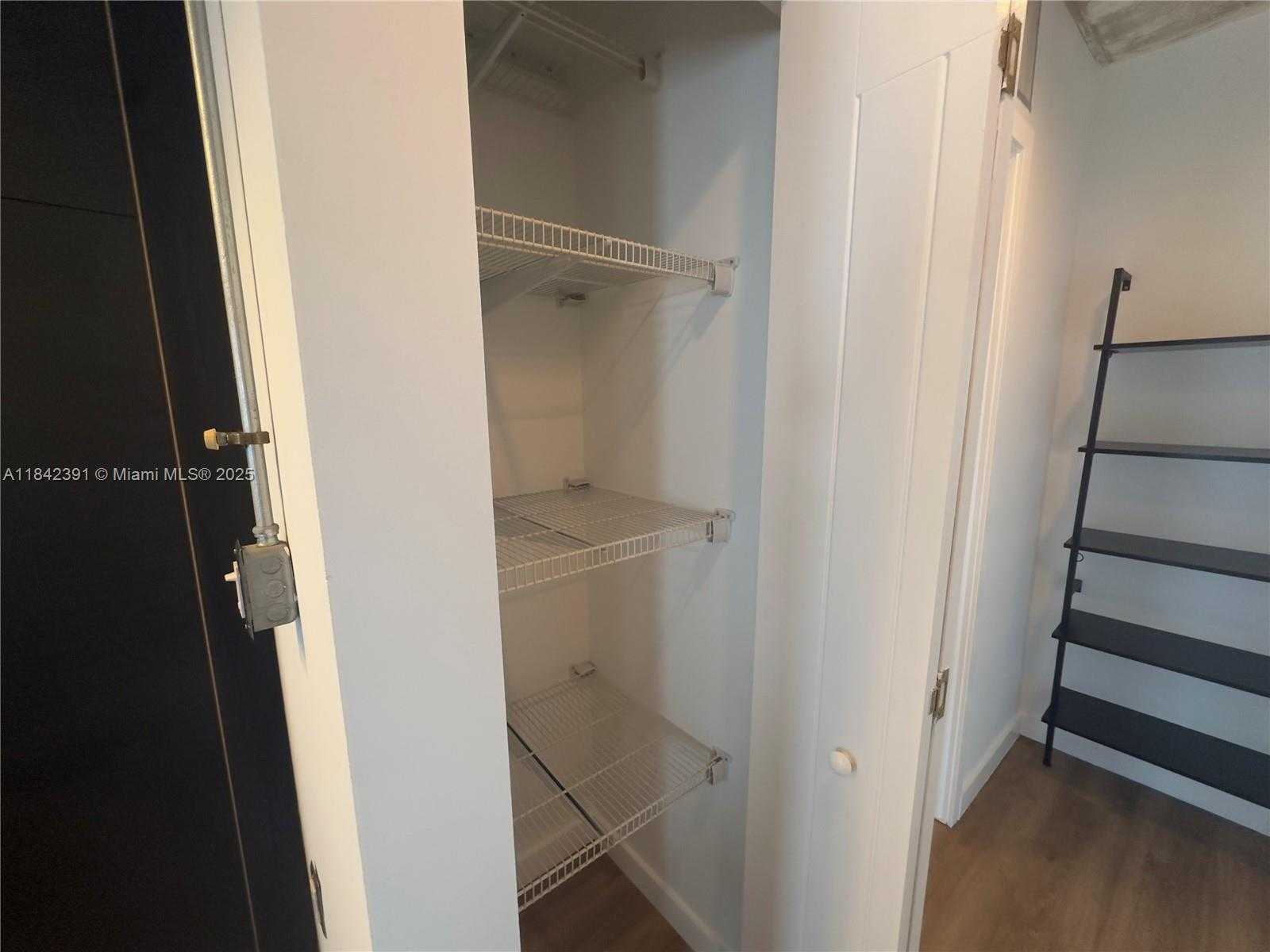 Small Image of 1545 EUCLID AVE #4J, Miami Beach Number 18
