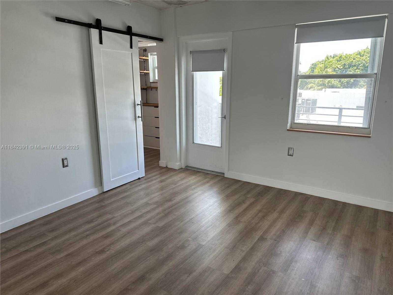 Small Image of 1545 EUCLID AVE #4J, Miami Beach Number 9