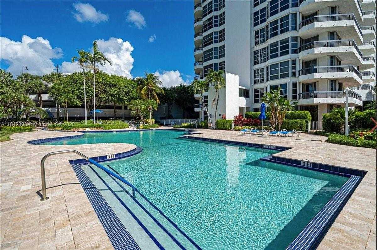 Small Image of 3500 MYSTIC POINTE DR #2101, Aventura Number 17