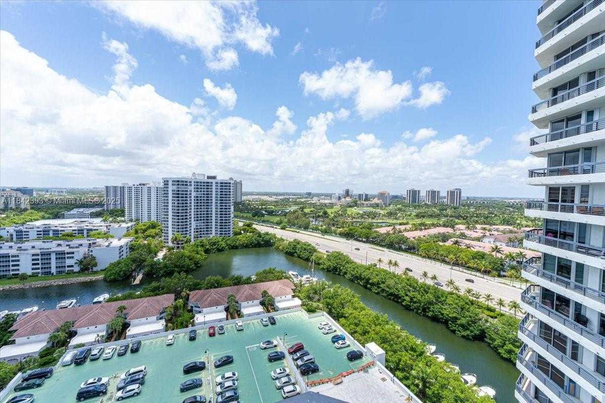 Small Image of 3500 MYSTIC POINTE DR #2101, Aventura Number 30