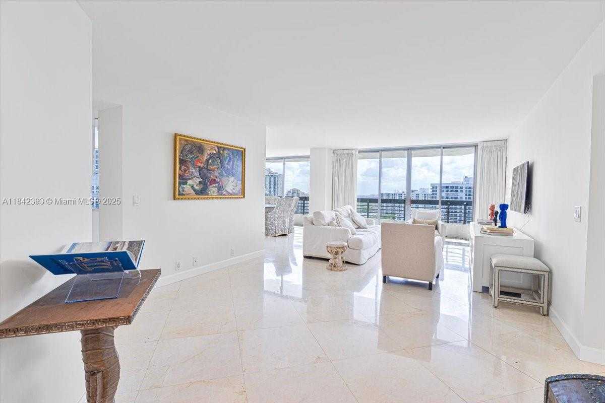 Small Image of 3500 MYSTIC POINTE DR #2101, Aventura Number 8