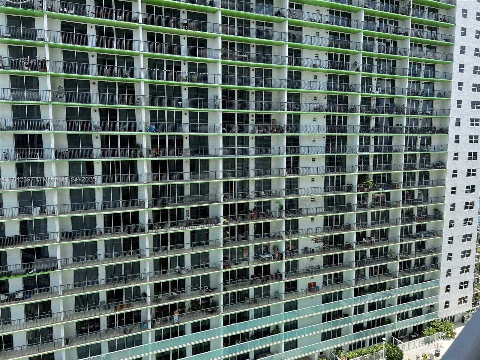 Small Image of 1750 NORTH BAYSHORE DR #2111, Miami Number 37
