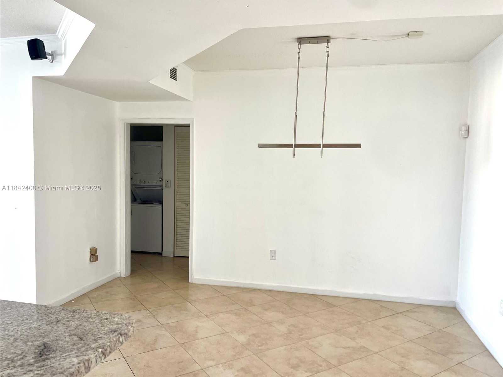 Small Image of 18800 NORTH EAST 29TH AVE #723, Aventura Number 5