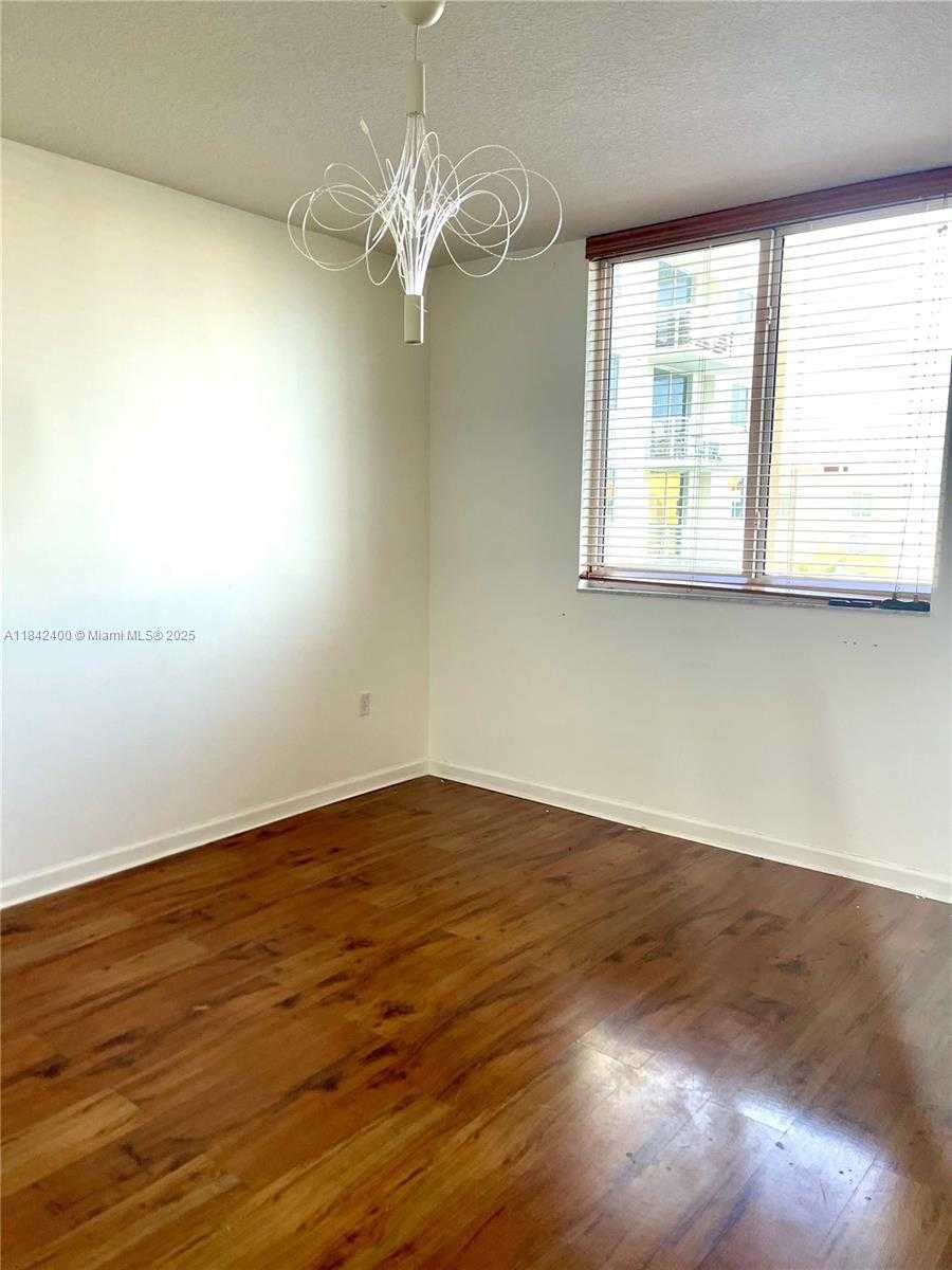 Small Image of 18800 NORTH EAST 29TH AVE #723, Aventura Number 6