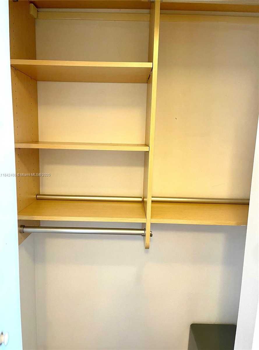 Small Image of 18800 NORTH EAST 29TH AVE #723, Aventura Number 9