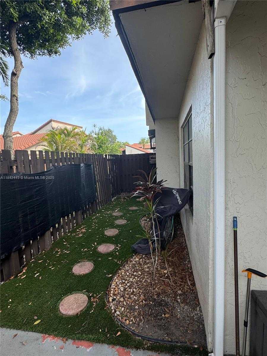 Small Image of 13245 SOUTH WEST 111TH TER #30-2, Miami Number 19