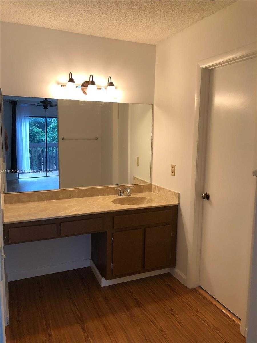Small Image of 13245 SOUTH WEST 111TH TER #30-2, Miami Number 21