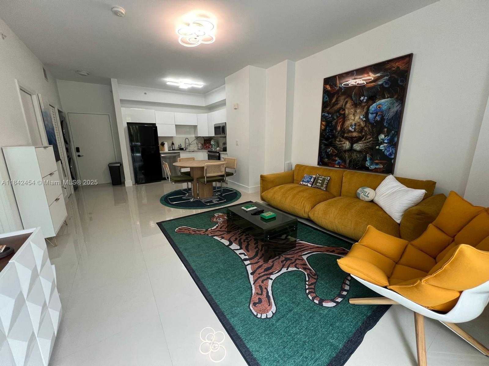 Small Image of 2020 PRAIRIE AVE #205, Miami Beach Number 5