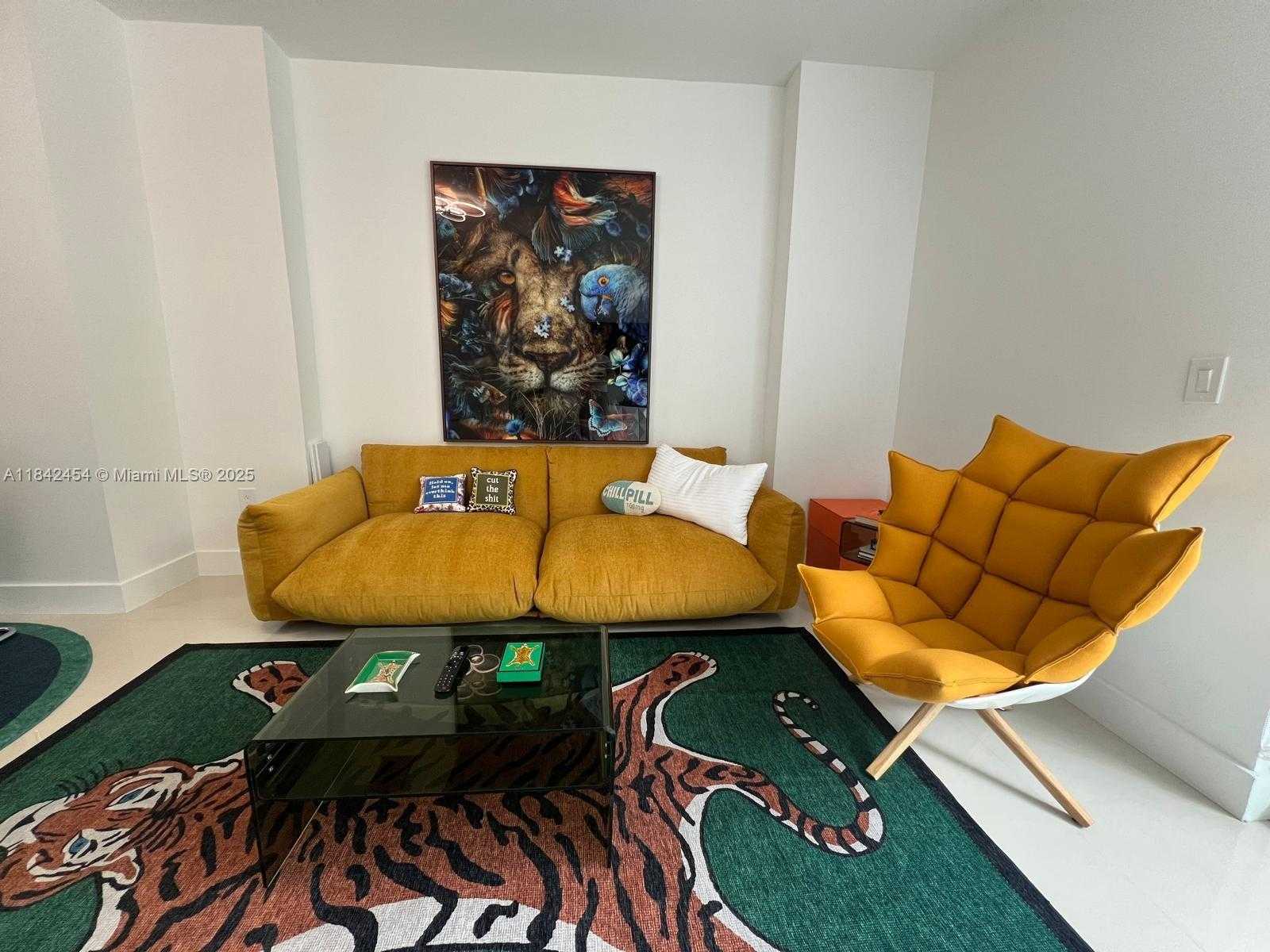 Small Image of 2020 PRAIRIE AVE #205, Miami Beach Number 6